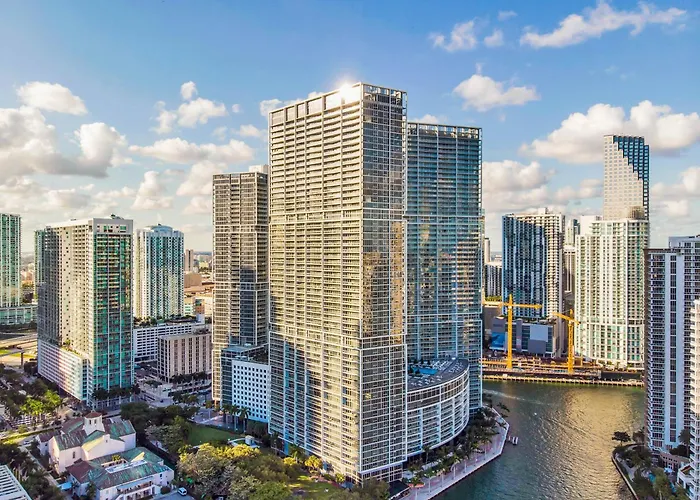 Luxurious Condo At Icon With Views